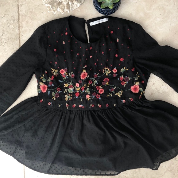 Zara Black Flowy Embroidered Flower Top - Picture 2 of 4
